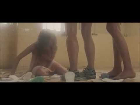 Carrie 2013 | Shower Scene