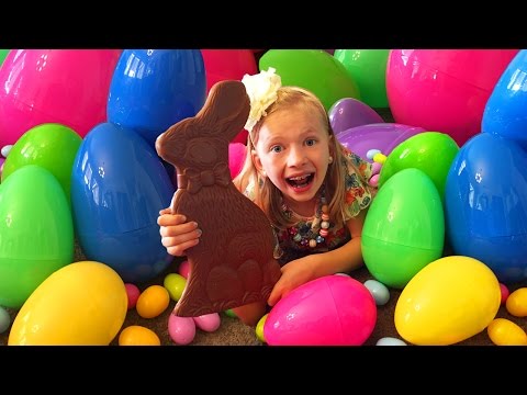 HUGE CHOCOLATE BUNNY & Lost Tooth || Mommy Monday Easter Special