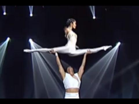 Guang Dong - Pas de deux - LE PLUS GRAND CABARET DU MONDE