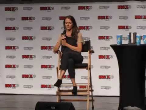 Amy Acker Panel at Fan Expo Canada 2015 - Part 1