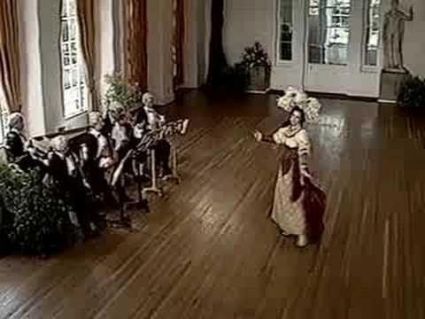 Baroque Dance - Passacaille from Armide  (L'Abbé, Lully)