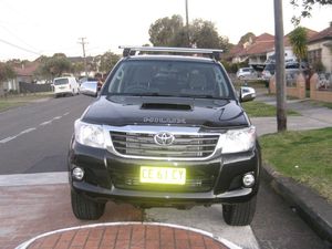 2012 TOYOTA HILUX SR5