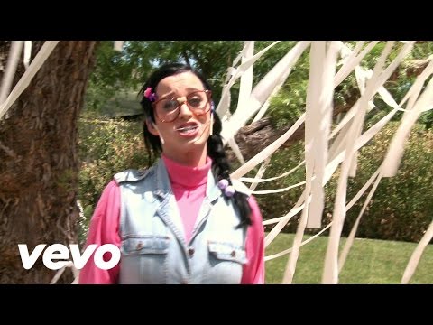 Katy Perry - Get off me Everett!