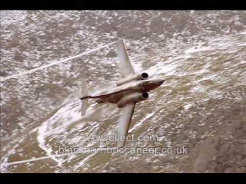 Blackburn Buccaneer final low level flypasts videos, photographs and Gulf War An-12 attack