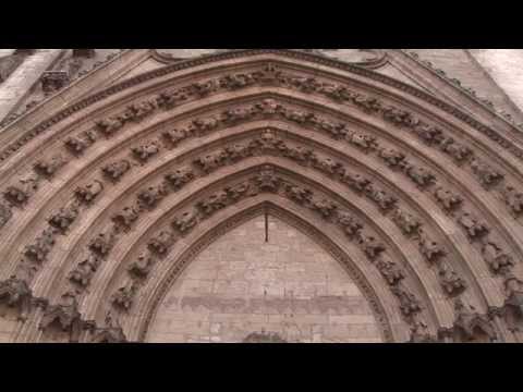 Lyon - France - Tourist Guide by Travel & Discover