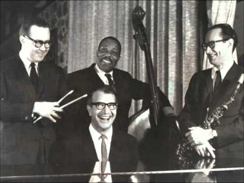 The Duke - The Dave Brubeck Quartet (Live)