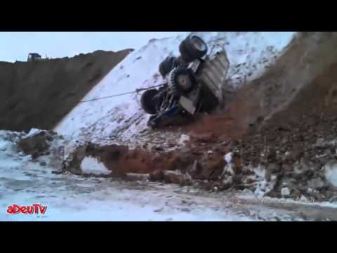 Fail at work: Mining accident - death of super mining trucks !