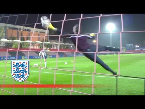 Handling drills with England's goalkeepers (Extended) | Inside Training