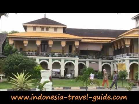 Medan Travel Guide -  Maimoon Palace -  North Sumatra Travel Guide -  Indonesia Travel Guide