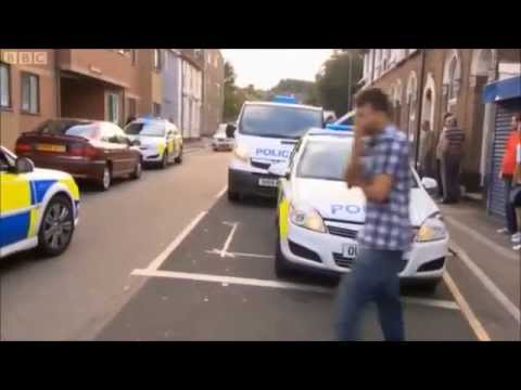 London Police fights  with black man violent biker