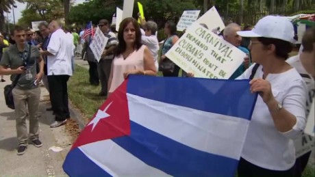 Cuba may ease ban on Cuban-born travelers