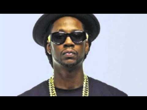 2Chainz ft. Iamsu- Livin (Dirty)