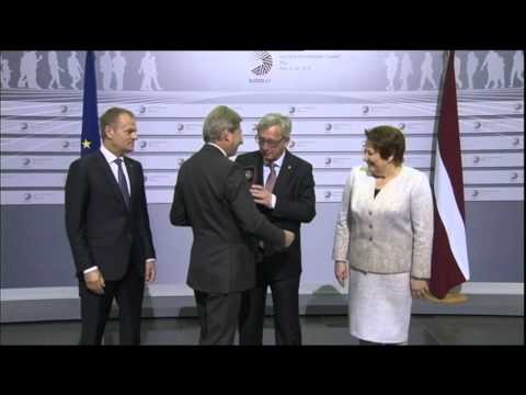 Jean-Claude Juncker drunk and bitch slaps leaders