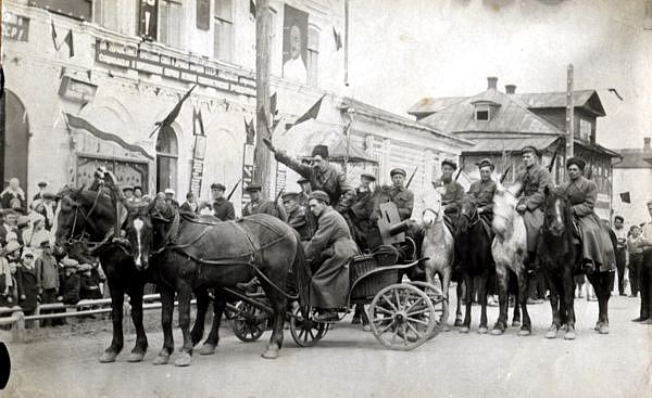 Anarchist machine gun cart in Ukraine