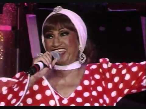 Celia Cruz.   La vida es un carnaval (Live).flv