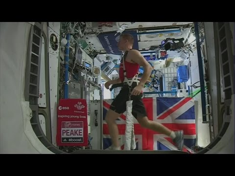 Tim Peake runs the London Marathon from space