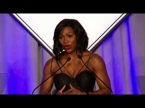 Serena Williams accepts 2015 Sportsperson of the Year award