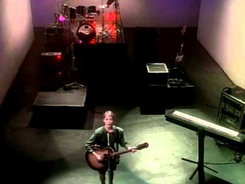 Suzanne Vega - Solitude Standing