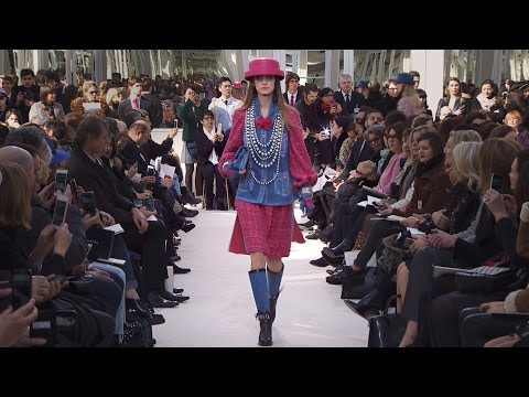 Fall-Winter 2016/17 Ready-to-Wear CHANEL Show