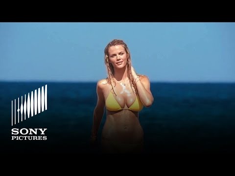 Watch Brooklyn Decker in JUST GO WITH IT 2/4