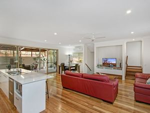 Elevated, Modern and Spacious - A short Distance to Coolangatta