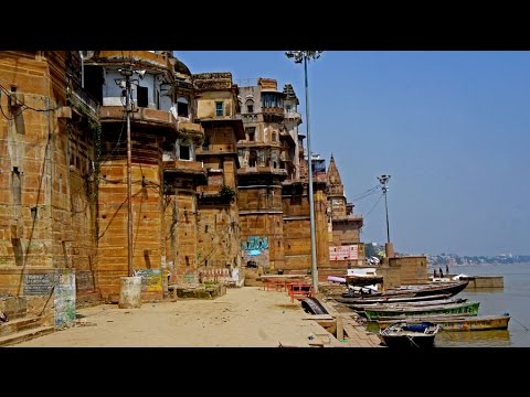 Walking in Varanasi (India)