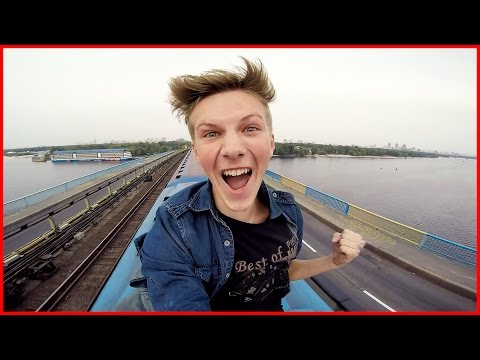 A ride on the roof of the metro train | Поездка на крыше метро