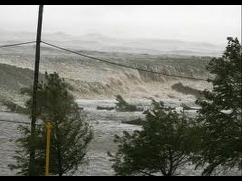 Actual Video of Storm Surge of Typhoon Haiyan Yolanda in Leyte Philippines