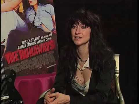 New: Interview with director Floria Sigismondi (The Runaways) 2010 [HD]