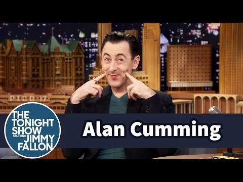 Alan Cumming Talked Helen Mirren into Loving Crocs