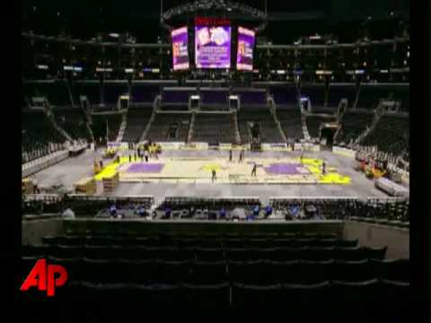 Video Essay: Quick Change at Staples Center