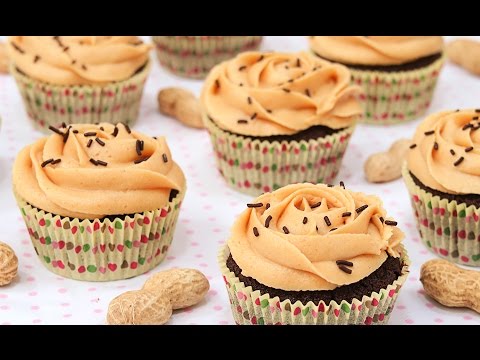 Cupcakes de Chocolate con Mantequilla de Cacahuete o Maní