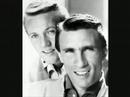 Righteous Brothers - Unchained Melody (High Quality)