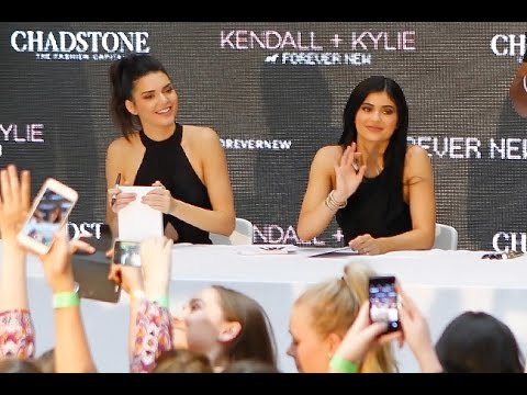 Kendall & Kylie Jenner take over Chadstone