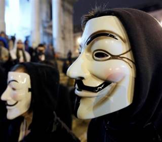 Anonymous Attacks Greek Central Bank, Says 30-Day Global Hack to Follow