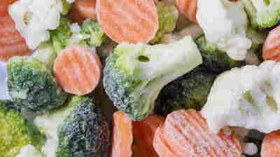 The CDC has announced an outbreak of deadly Listeria monocytogenes bacteria --- and frozen vegetables and fruits are believed to be the cause.