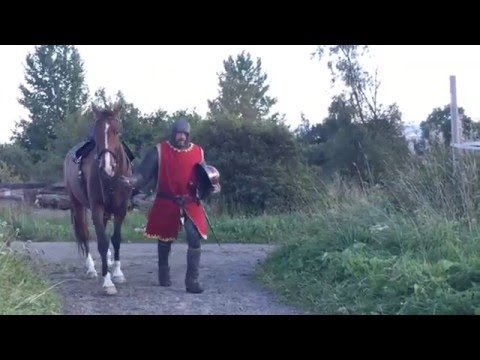 Dressing up in late 12th century harness