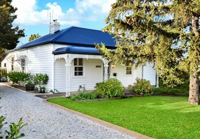 Picture-perfect Bowral cottage for sale