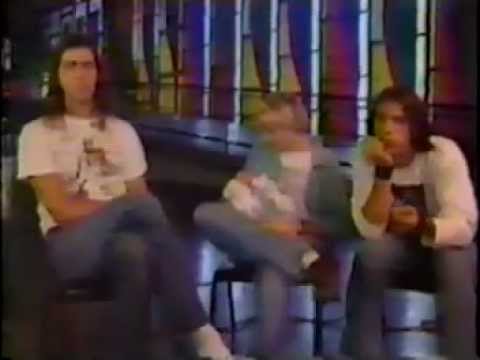 Nirvana Interview, Kurt showing off 3 week old Frances Bean Cobain -MTV news report 9/11/ 92