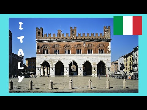 The beautiful town of Piacenza (Italy), a walking tour