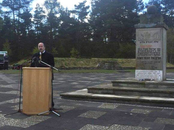 Dore Gold at the Holocaust Remembrance Day service at Bergen-Belsen concentration camp, photo by Israeli Ministry of Foreign Affairs