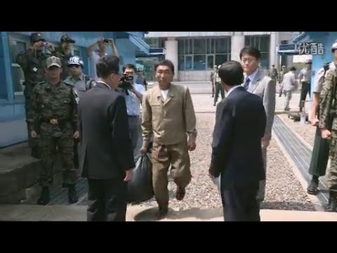 2 of 5 North Korean fishermen return from s. Korea via Panmunjom