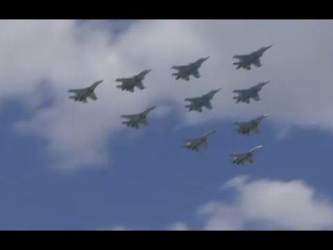 Russian jets rehearse Red Square V-Day aerial display