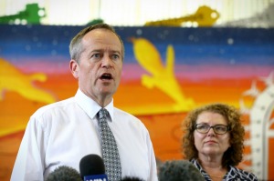 Opposition Leader Bill Shorten with ALP candidate for Leichhardt Sharryn Howes during his visit to Cairns West State School.