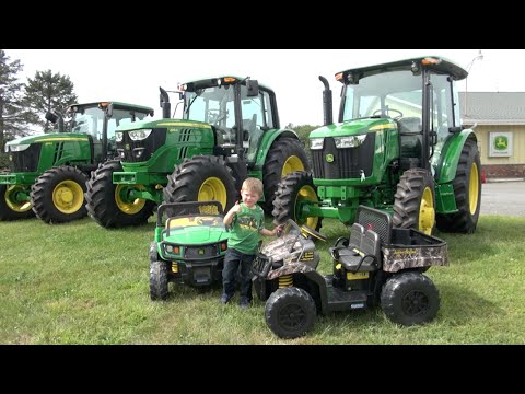 LITTLE BOY LOVES JOHN DEERE TRACTOR COMPANY