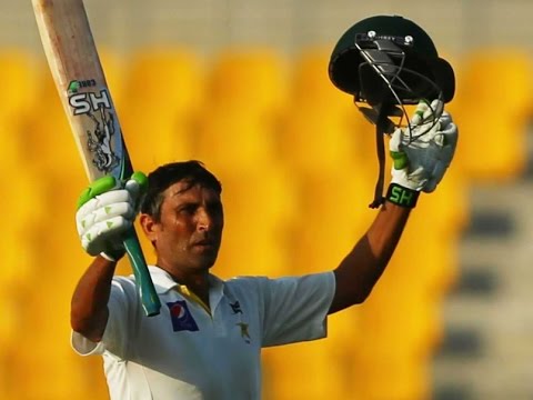 Younis Khan 3rd Century Against Australia in Test Match Series 30-Oct-2014