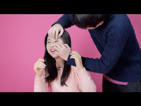 Korean girls try to open their eyes (ENG Sub) 눈 크게 뜨기