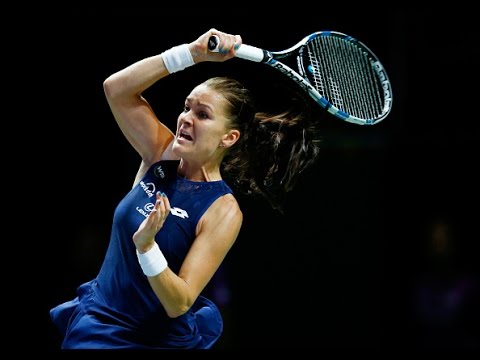 Agnieszka Radwanska vs Simona Halep | 2015 WTA Finals Highlights