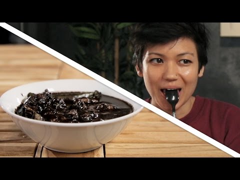 People Try Dinuguan For The First Time