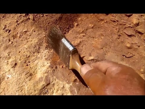 Alluvial Gold Prospecting - How to get the most Gold from a Dry Creek Bed